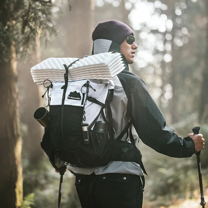 Naturehike HELIUM 30L Hiking Rucksack Outdoor Ultralight Trekking Climbing Waterproof Breathable Sports Backpack Bag CNK2300016
